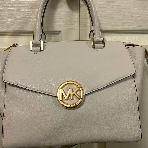 Michael Kors Handbag - Picture 1 of 5
